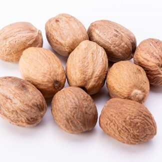 אגוז מוסקט שלם